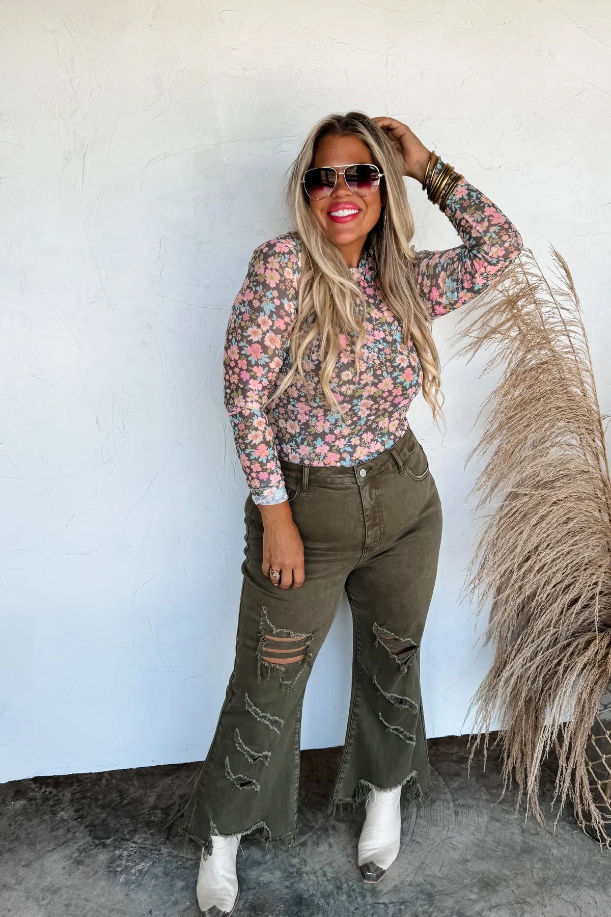 FADED BLUE FLOWER MESH TOP