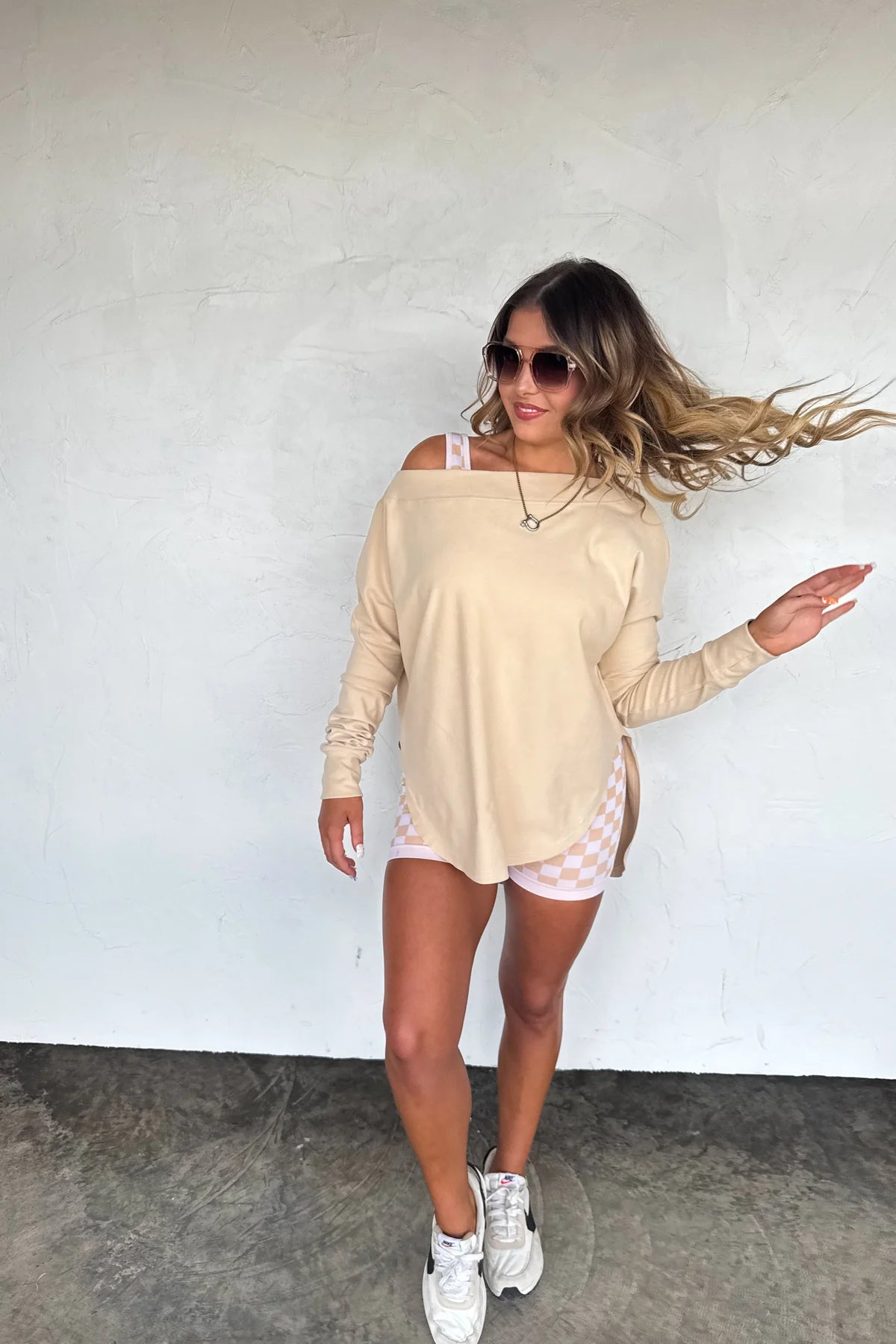 BUTTERY BEIGE FALL ZOEY ATHLEISURE TOP