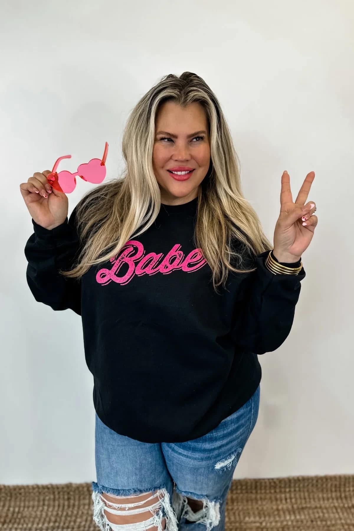 BABE BLACK CREWNECK